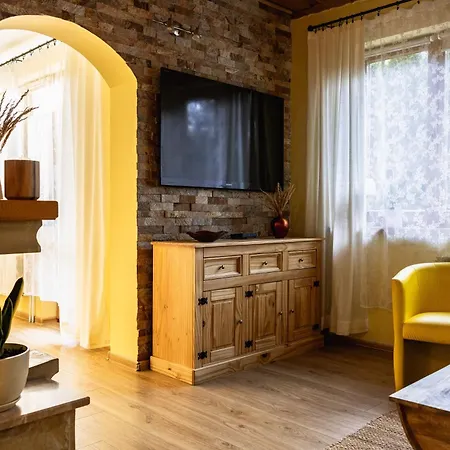 Stroma 13 Chalet